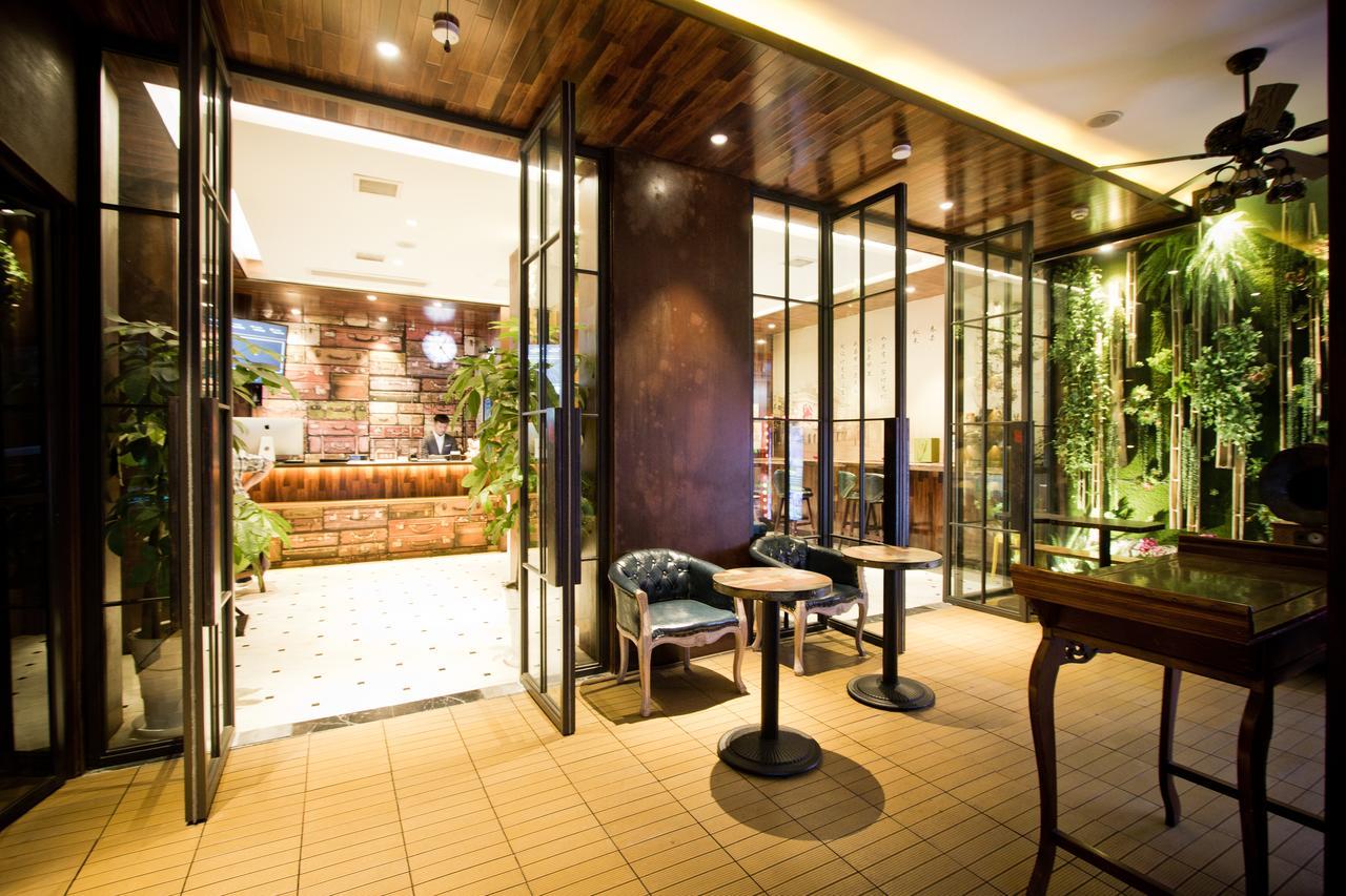 Mg Hotel St Michael'S Cathedral, Qingdao Exterior photo